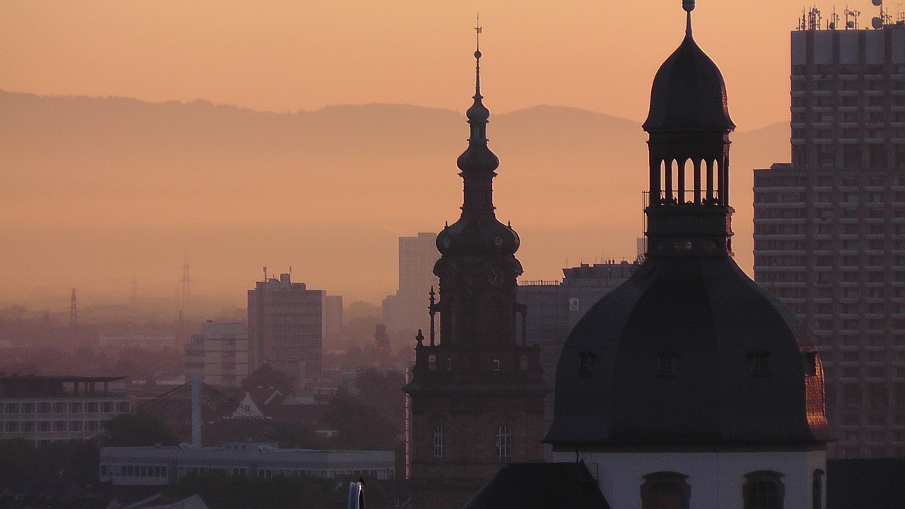 唐山晚報,城市發展與民生關懷的最新動態