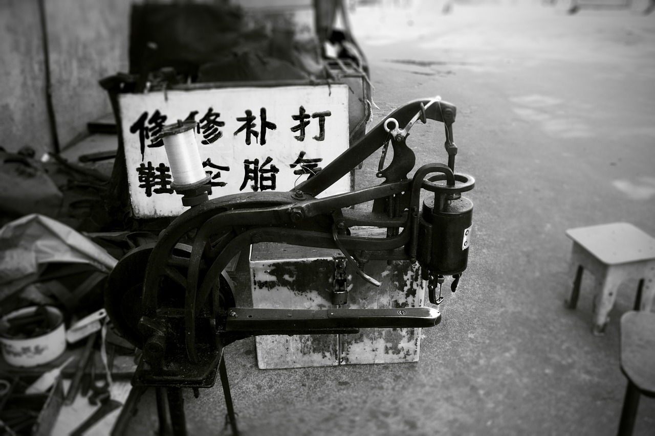 疫情最新詩句,人間共此時,守望相助戰疫線前線