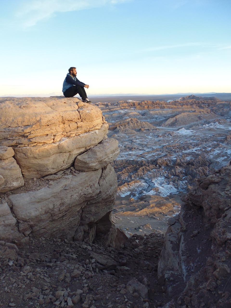 生存哥探索未知,挑戰極限生存之旅最新視頻
