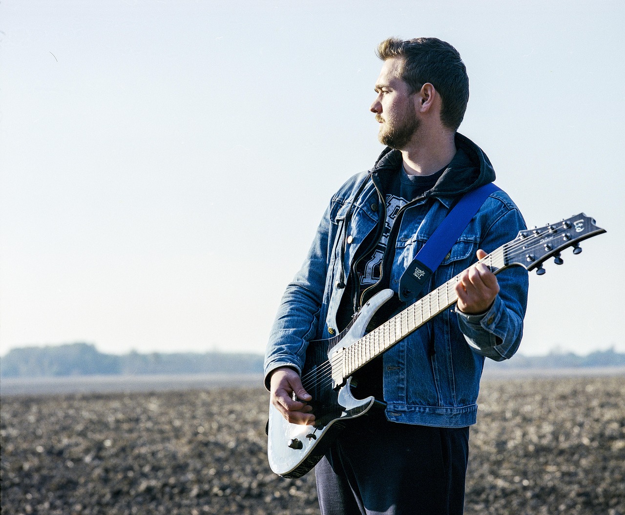 俞灝明,從演員到音樂人的跨界之旅