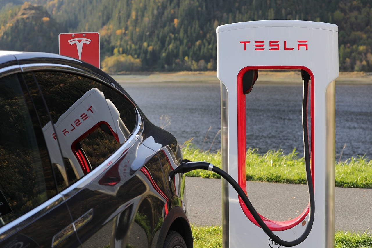 特斯拉最新動態，引領電動汽車革命進入新紀元