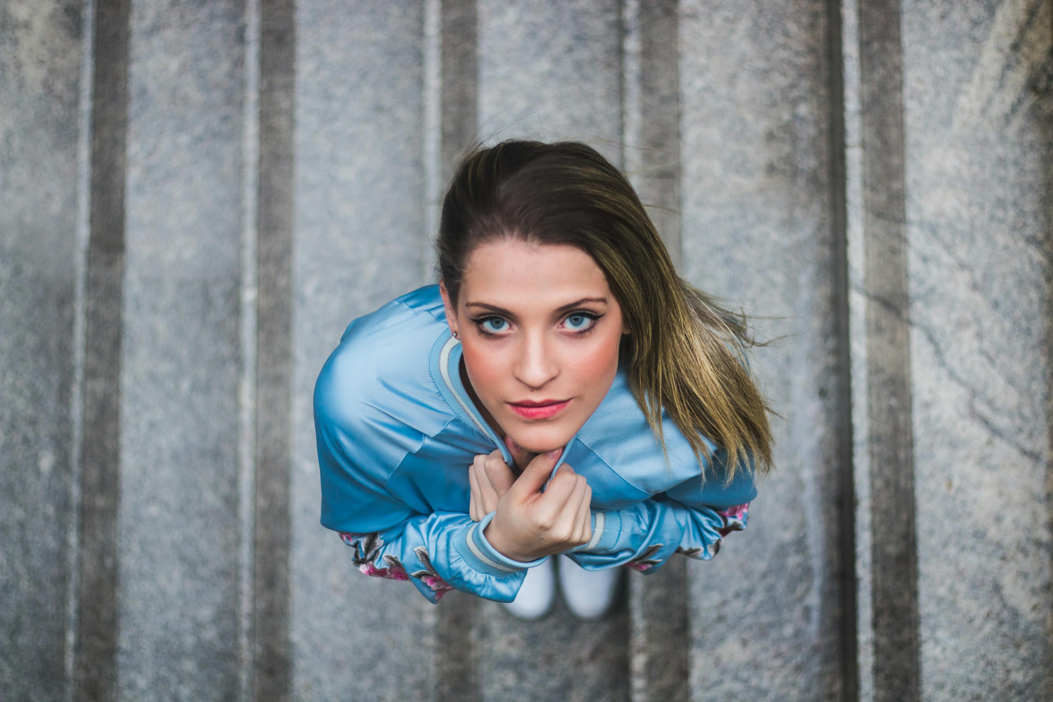 海藻演員李念,熒屏與現實中的角色魅力塑造之旅